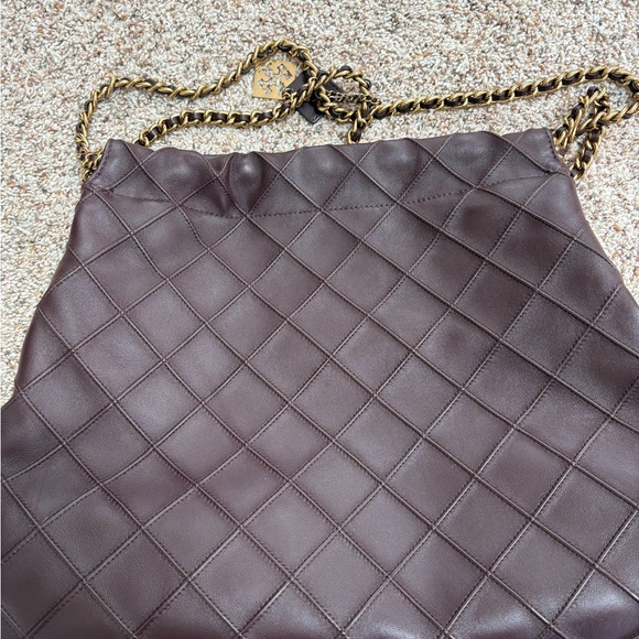 Tory Burch large Flemming hobo plum gold purse quilted EUC - Picture 11 of 14